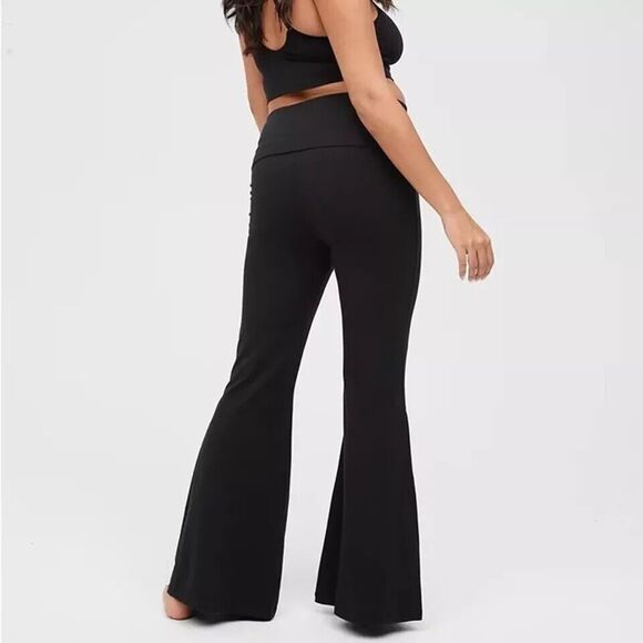 aerie Offline Women Sz L-Long Black OG Foldover Hi-Waisted Super Flare Leggings - Picture 4 of 4